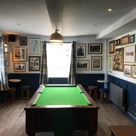 The Halfway House 住宿加早餐酒店 *