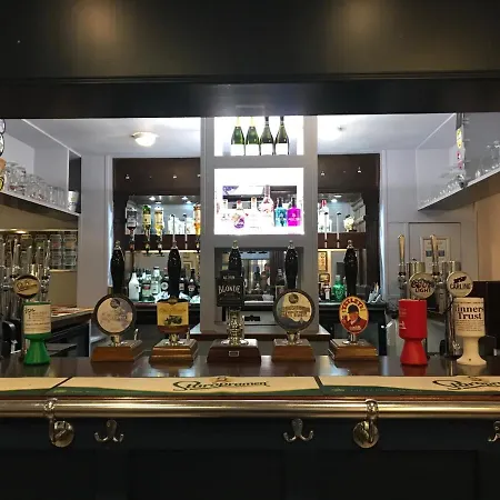 The Halfway House 4*