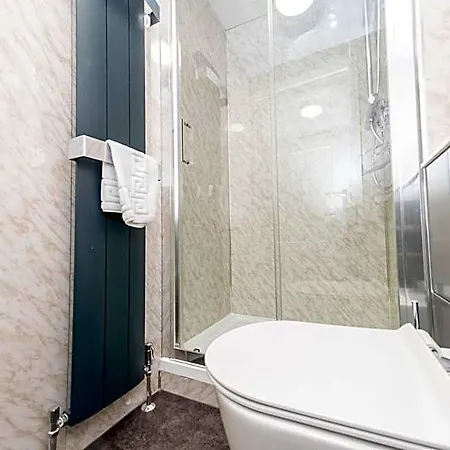 The Halfway House 4* Leeds (West Yorkshire)