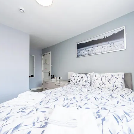 Panzió The Halfway House